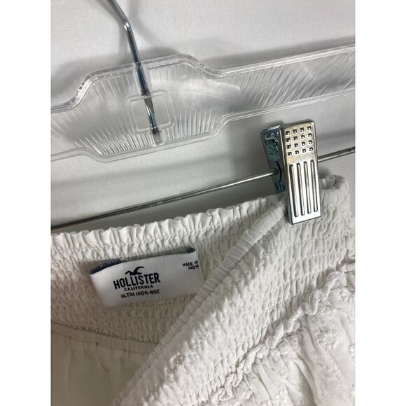 Hollister Ultra High Rise Embroidered Mini Skort y2k White Size XS - Picture 2 of 3